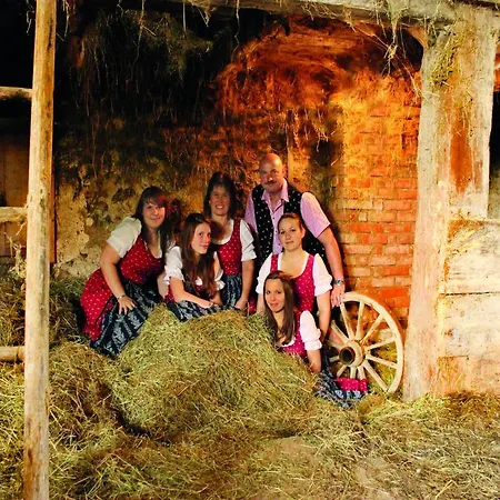 Farmház Familienbauernhof Christa Rossleithen